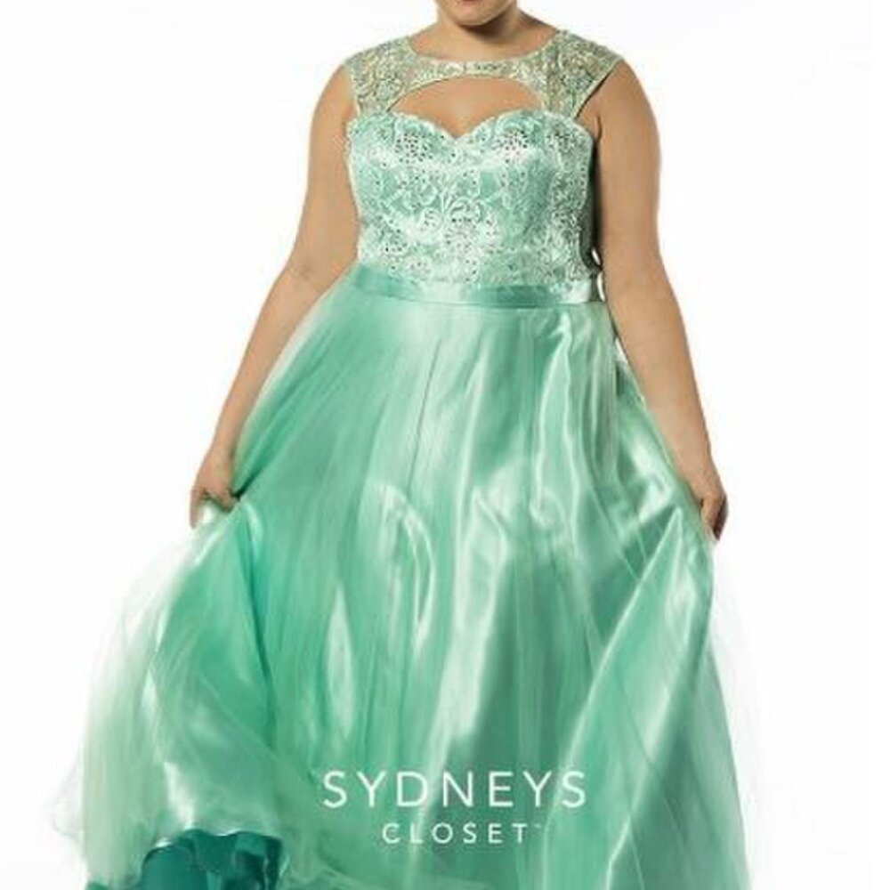 Sydney's Closet SC7146 Mint SZ 28 (OPEN TO OTHER OFFERS)
